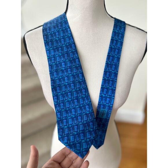 Gucci Silk Blue Abstract  Geometric "G" Print Tie - Picture 1 of 6